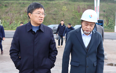 南溪區(qū)委書記、南溪經(jīng)開區(qū)黨工委書記劉剛率隊(duì)調(diào)研遠(yuǎn)東股份宜賓智能產(chǎn)業(yè)園