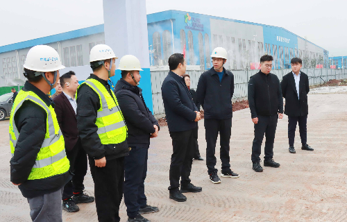 南溪經(jīng)開(kāi)區(qū)黨工委副書(shū)記、管委會(huì)主任李勇一行蒞臨遠(yuǎn)東股份宜賓智能產(chǎn)業(yè)園調(diào)研指導(dǎo)